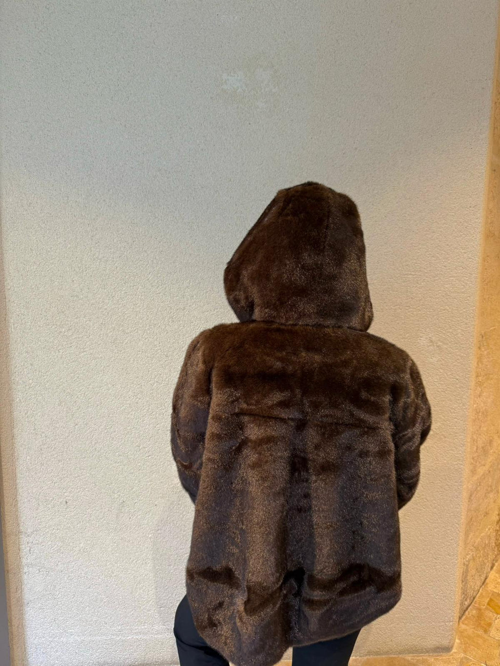 Fourrure à capuche (avec poches fermées)