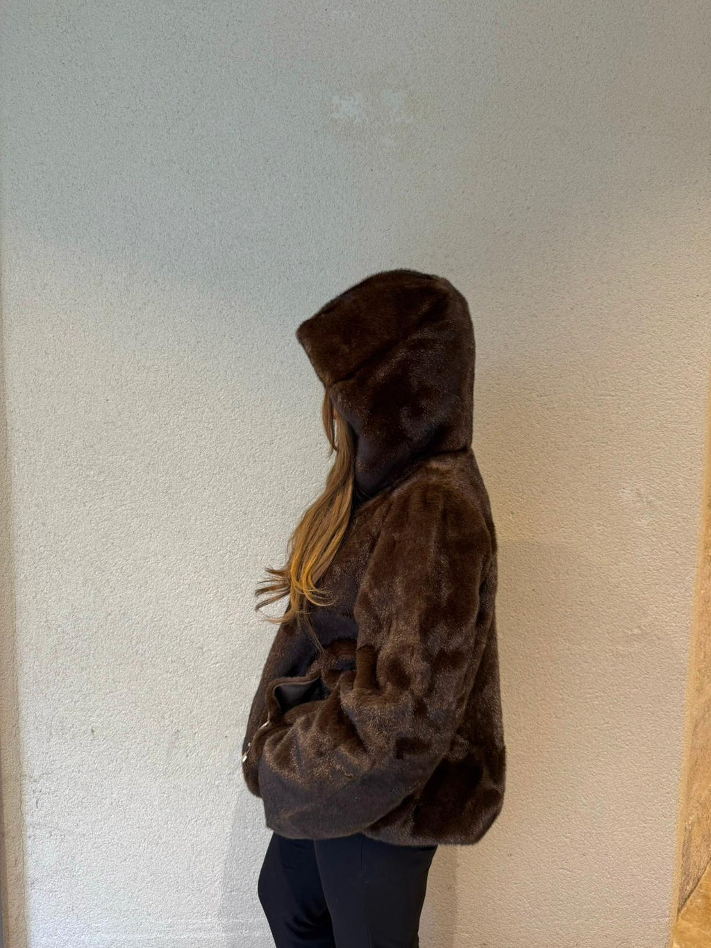 Fourrure à capuche (avec poches fermées)