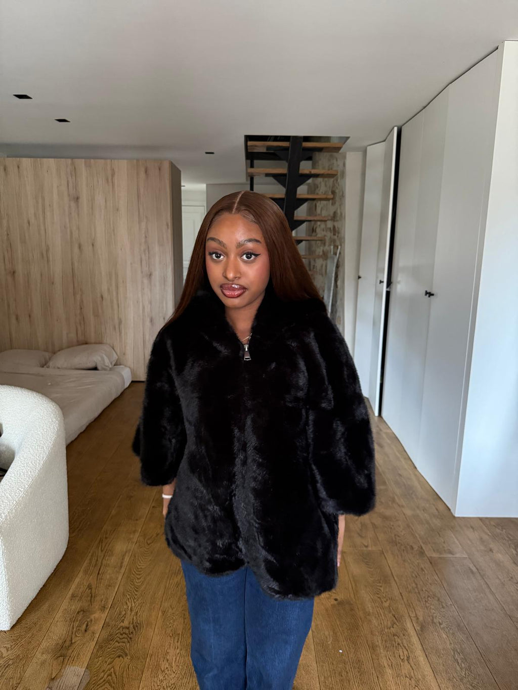 Fourrure à capuche (avec poches fermées)